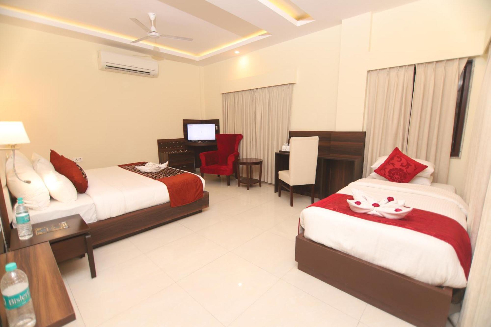 Indira Nikunj Rubystone Exotic Hotel ริชิเคช ภายนอก รูปภาพ